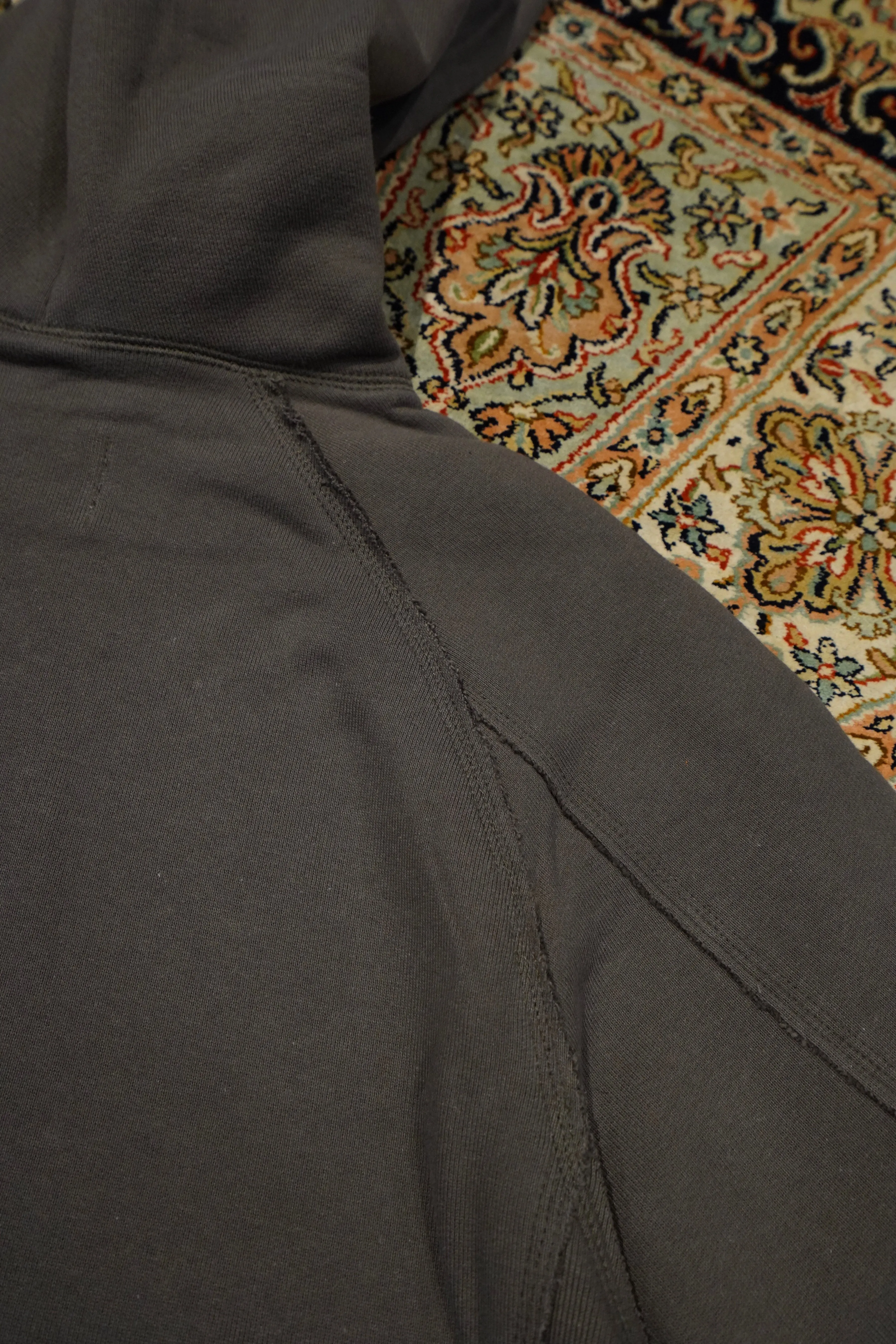 SUGARHILL RAW EDGE HOODIE (CHARCOAL BLACK)