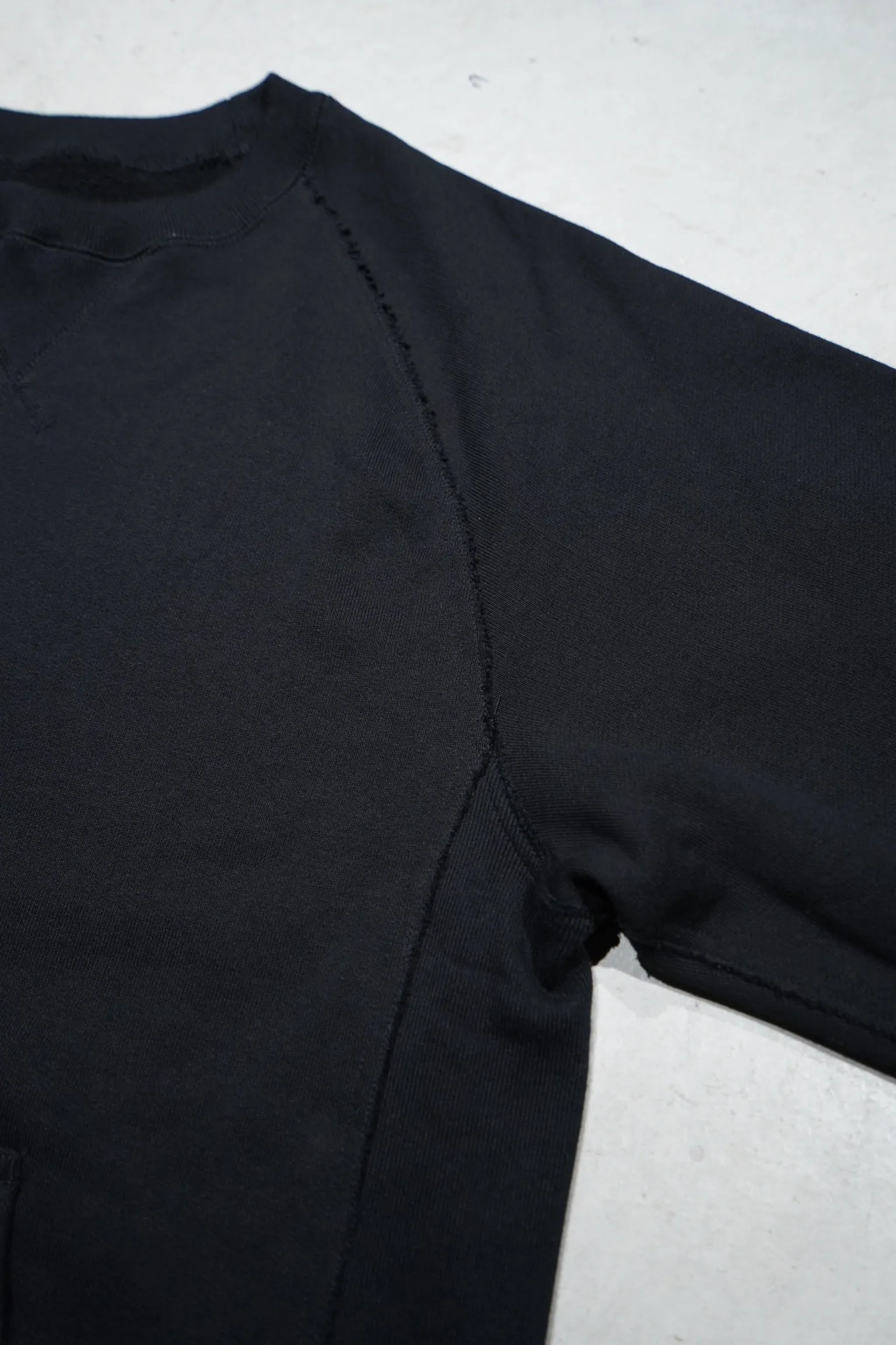 SUGARHILL RAW EDGE SWEAT SHIRT(BLACK)
