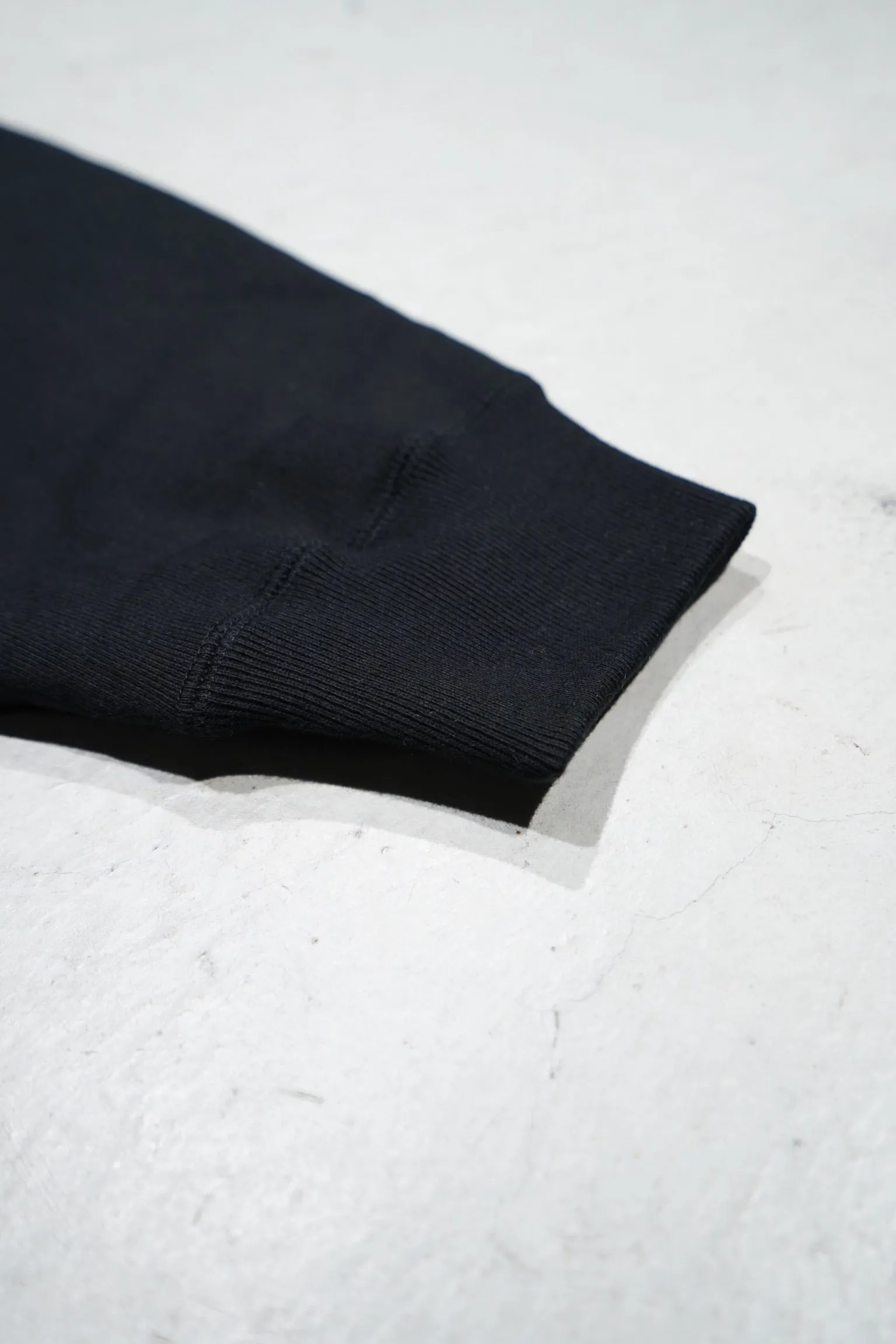 SUGARHILL RAW EDGE SWEAT SHIRT(BLACK)