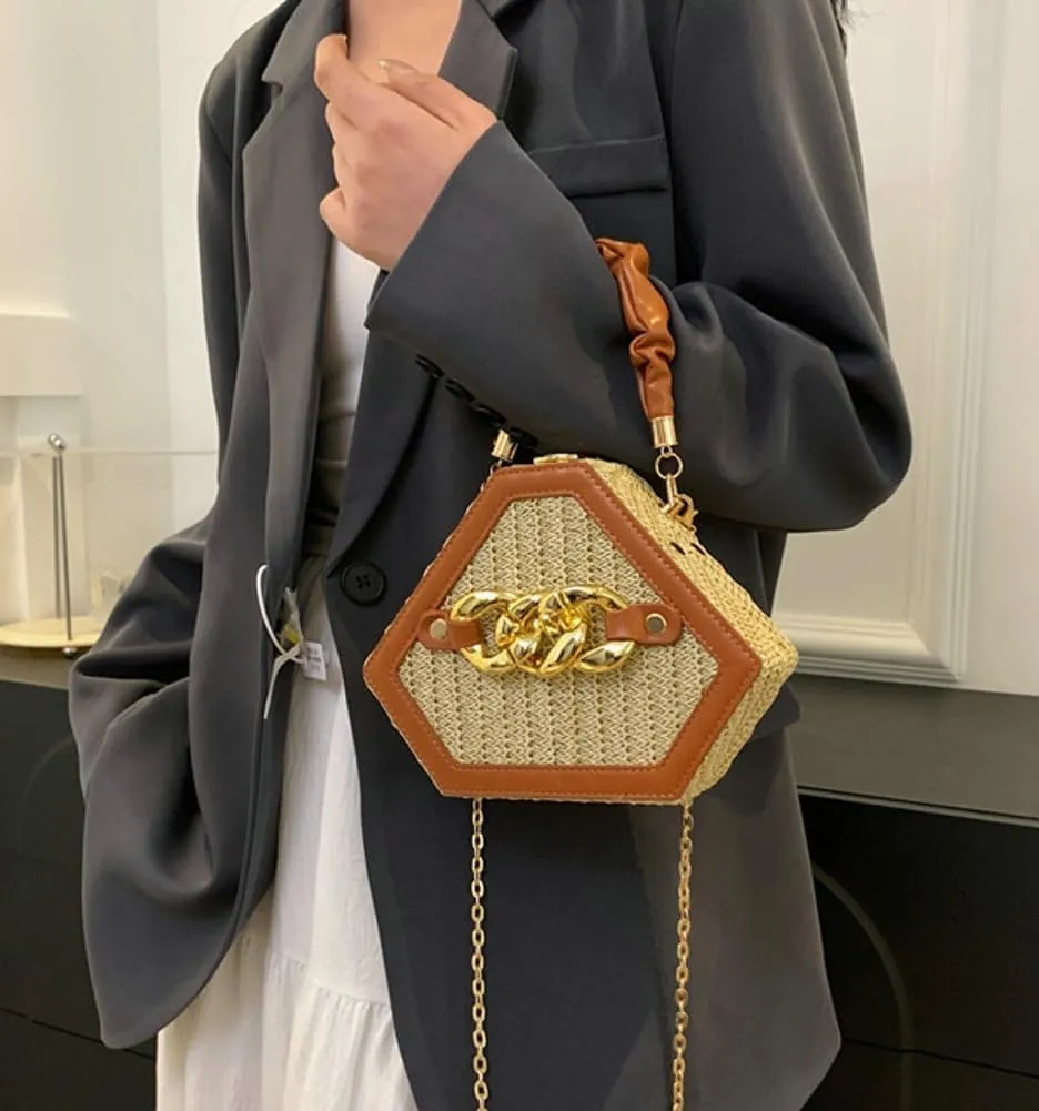 Women Straw Purse Clutch Shoulder Bag Woven Diamond Bag Hobo Crossbody Bag Chic Tote Bag Small Beach Handbag with Chain Strap